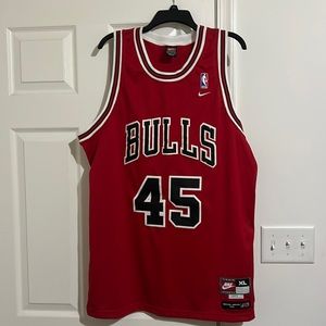 Mens Chicago Bulls jersey
